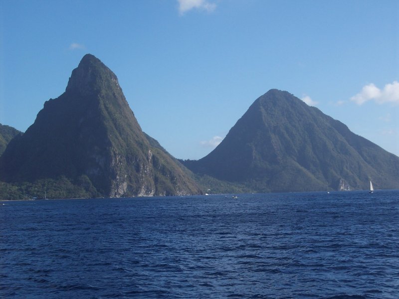 Les Pitons