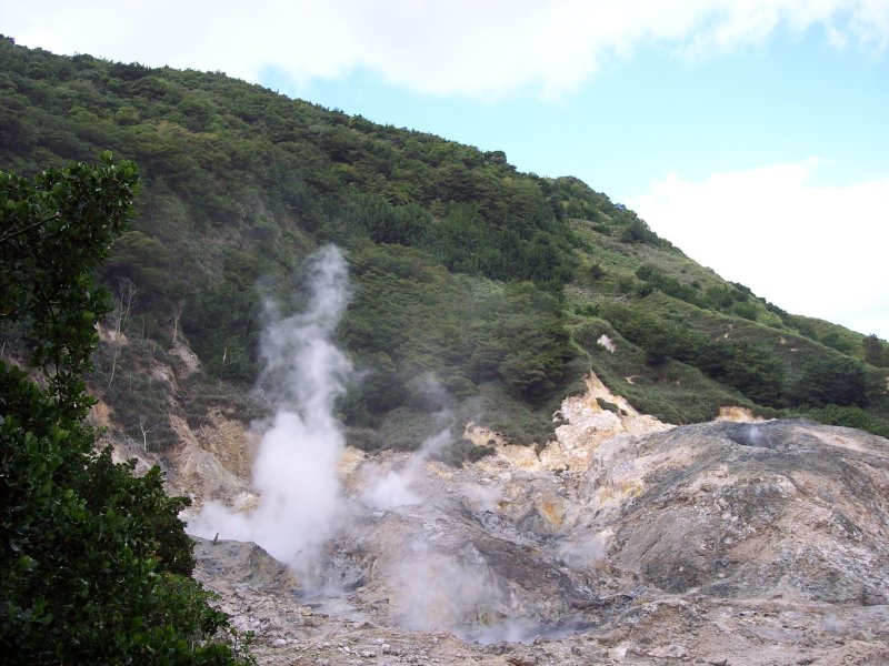 More sulphur gas at Soufrieres